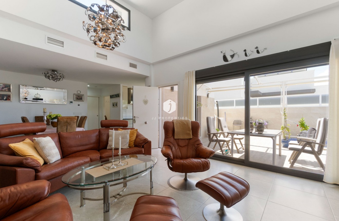 Segunda mano - Villa -
Daya Nueva - Costa Blanca