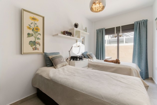 Segunda mano - Villa -
Daya Nueva - Costa Blanca