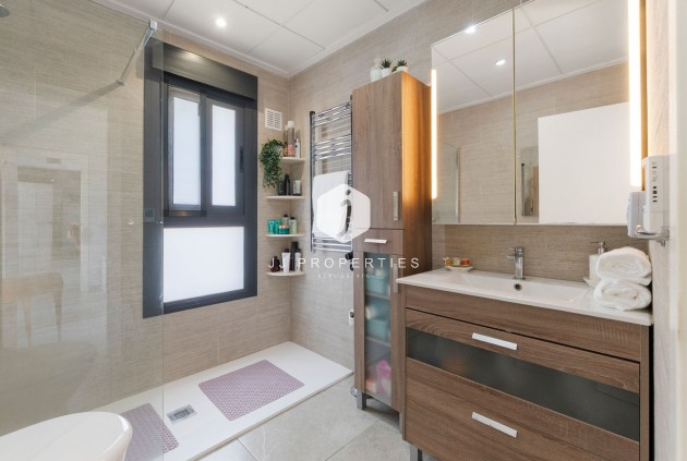 Segunda mano - Villa -
Daya Nueva - Costa Blanca