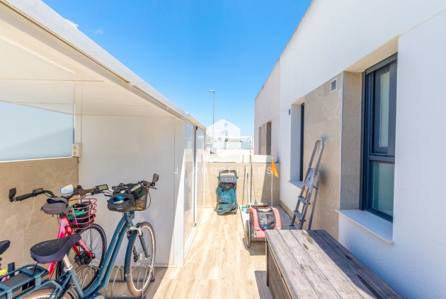 Segunda mano - Villa -
Daya Nueva - Costa Blanca