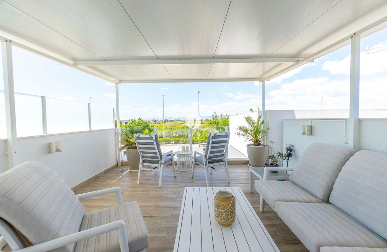 Segunda mano - Villa -
Daya Nueva - Costa Blanca