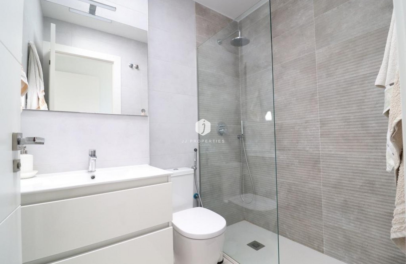 Segunda mano - Villa -
San Miguel de Salinas - Inland