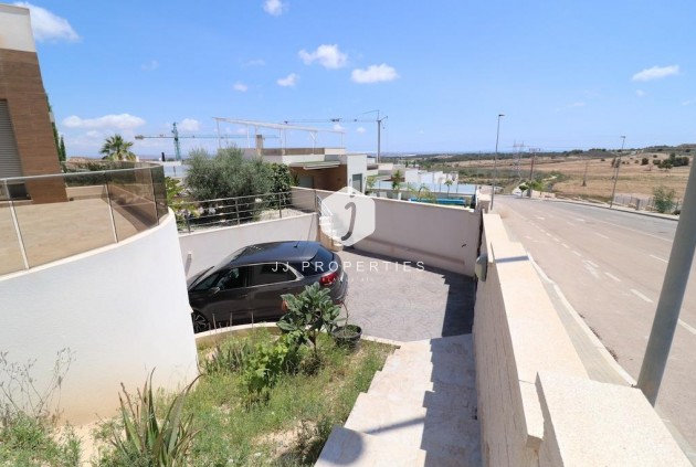 Segunda mano - Villa -
San Miguel de Salinas - Inland