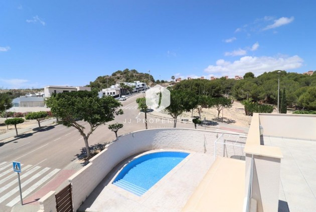 Segunda mano - Villa -
San Miguel de Salinas - Inland