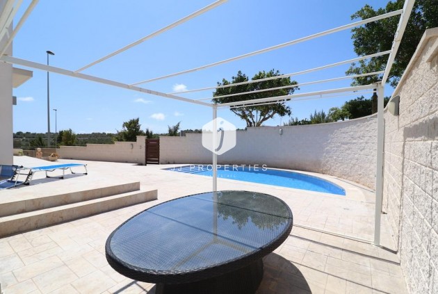 Segunda mano - Villa -
San Miguel de Salinas - Inland