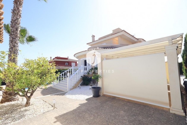 D'occasion - Villa -
Ciudad Quesada - Costa Blanca