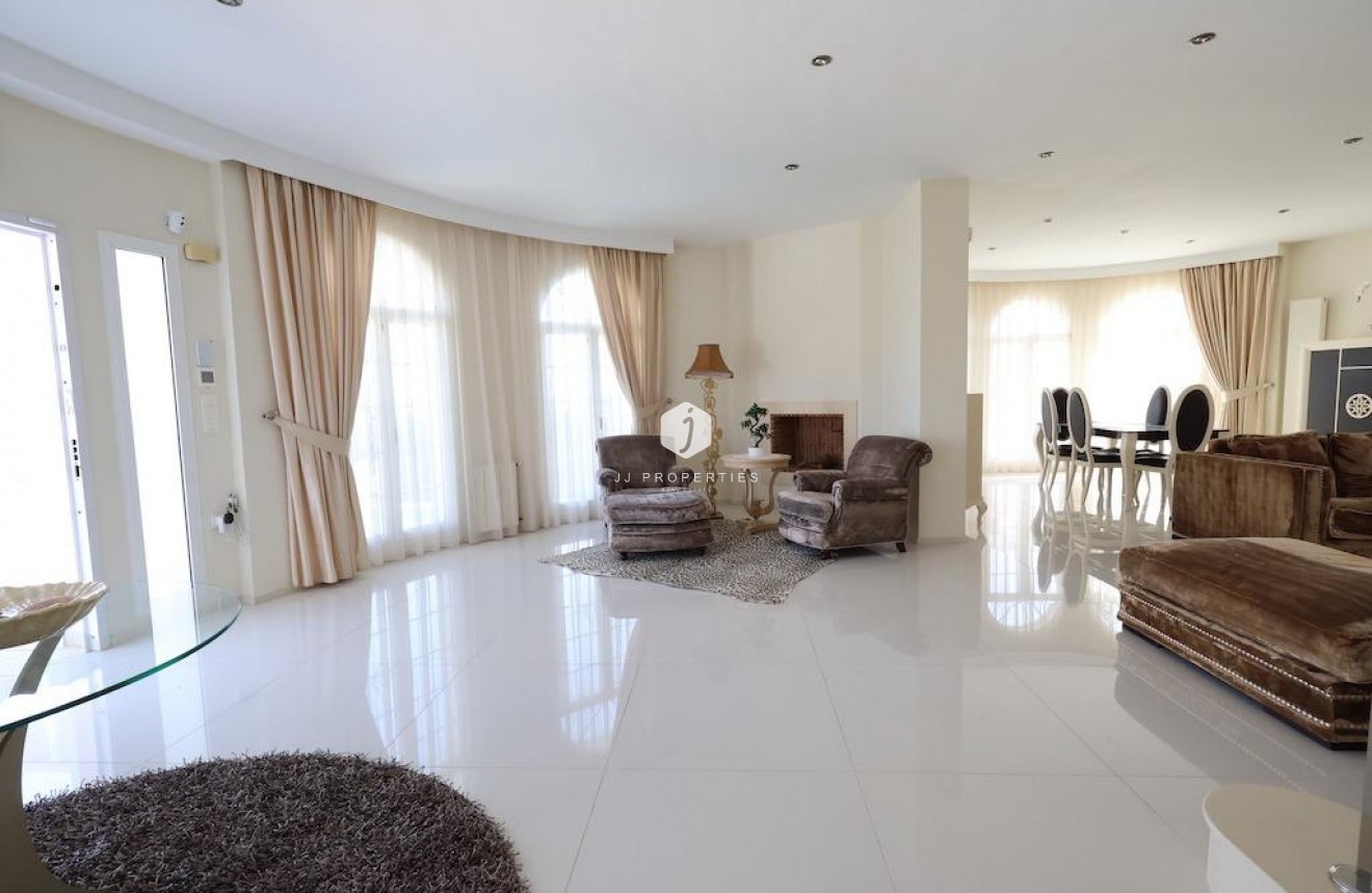 D'occasion - Villa -
Ciudad Quesada - Costa Blanca