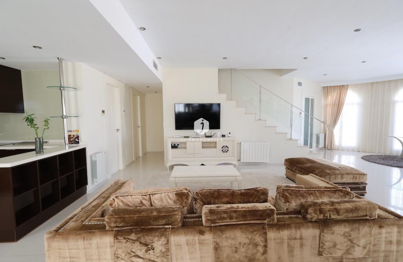 D'occasion - Villa -
Ciudad Quesada - Costa Blanca