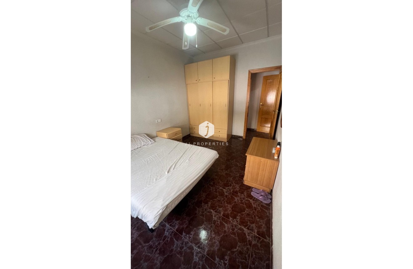 Segunda mano - Chalet -
Torrevieja - Estacion de autobuses