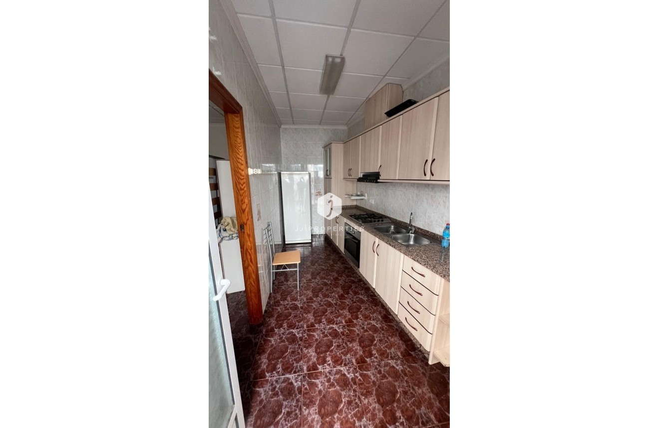 Segunda mano - Chalet -
Torrevieja - Estacion de autobuses