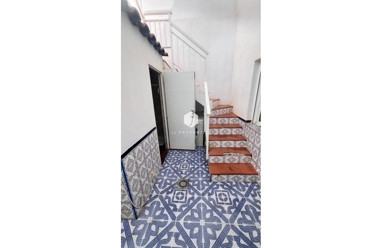 Segunda mano - Chalet -
Torrevieja - Estacion de autobuses