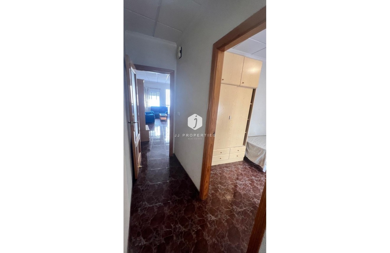 Segunda mano - Chalet -
Torrevieja - Estacion de autobuses