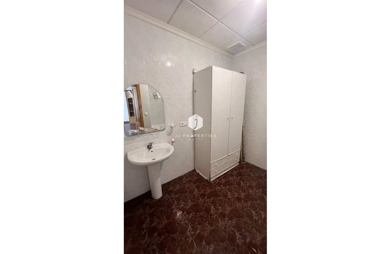 Segunda mano - Chalet -
Torrevieja - Estacion de autobuses