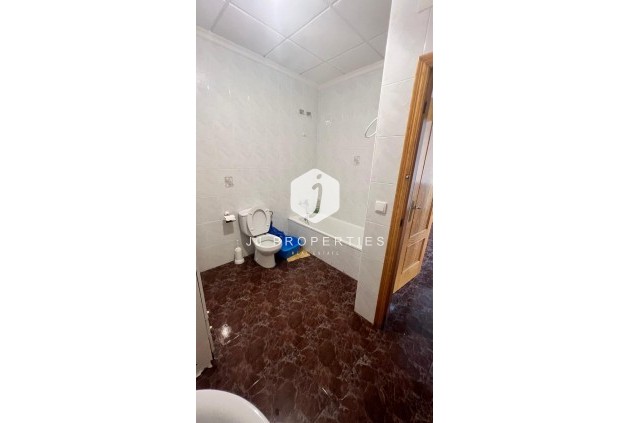 Segunda mano - Chalet -
Torrevieja - Estacion de autobuses