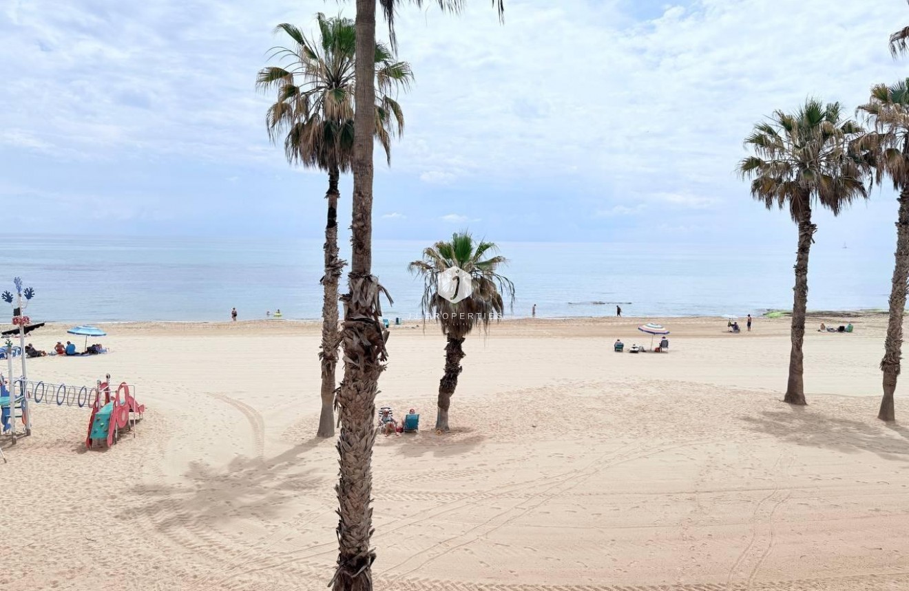 D'occasion - Appartement -
Torrevieja - La Mata