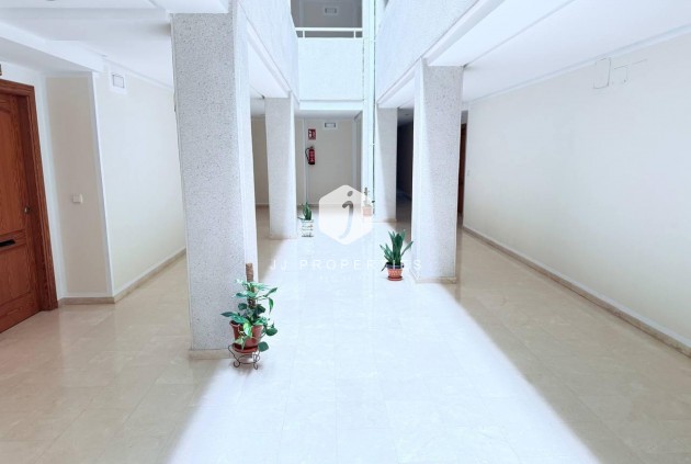 D'occasion - Appartement -
Torrevieja - La Mata