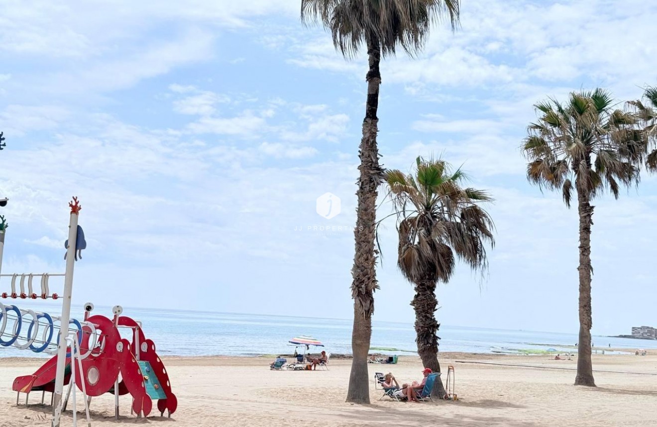 D'occasion - Appartement -
Torrevieja - La Mata