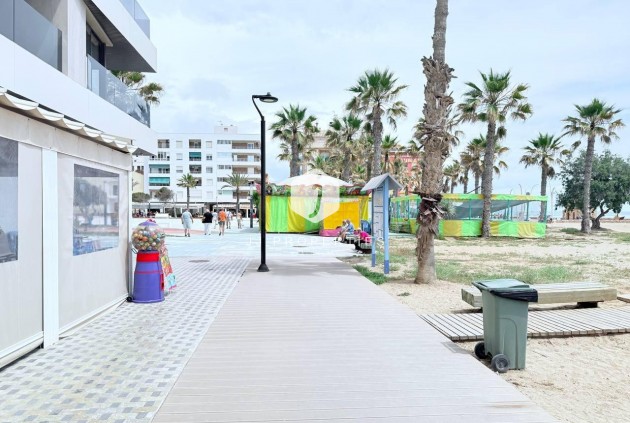 D'occasion - Appartement -
Torrevieja - La Mata