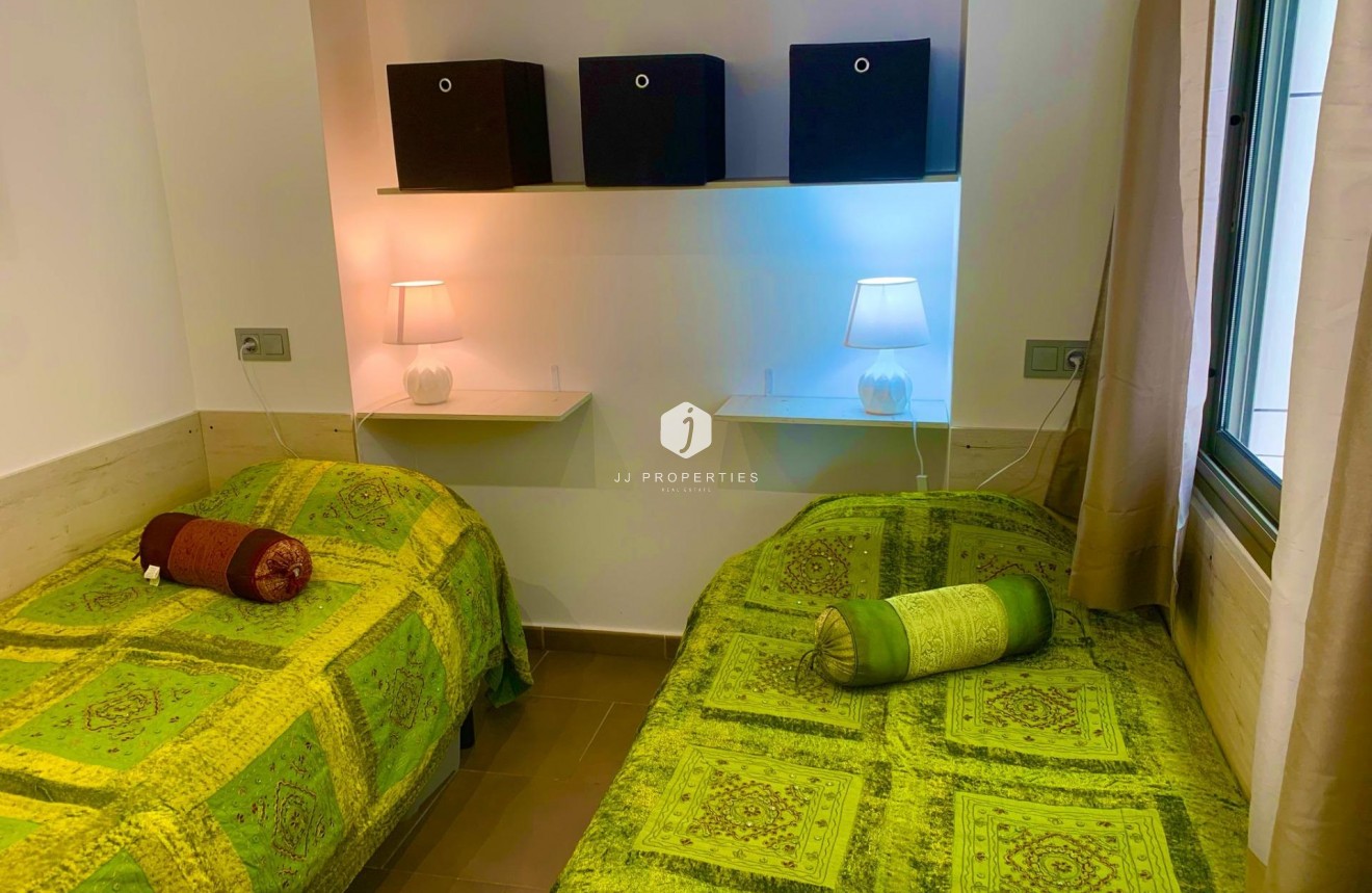 Segunda mano - Apartamento / piso -
Guardamar del Segura - Pueblo