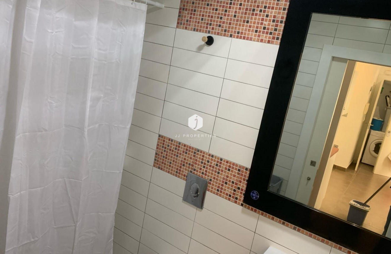 Segunda mano - Apartamento / piso -
Guardamar del Segura - Pueblo