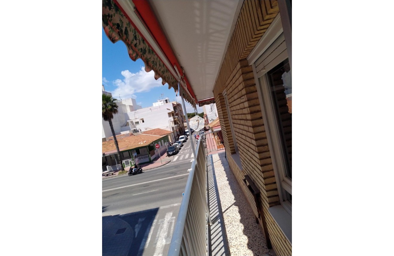 Segunda mano - Apartamento / piso -
Torrevieja - Playa de los Naufragos