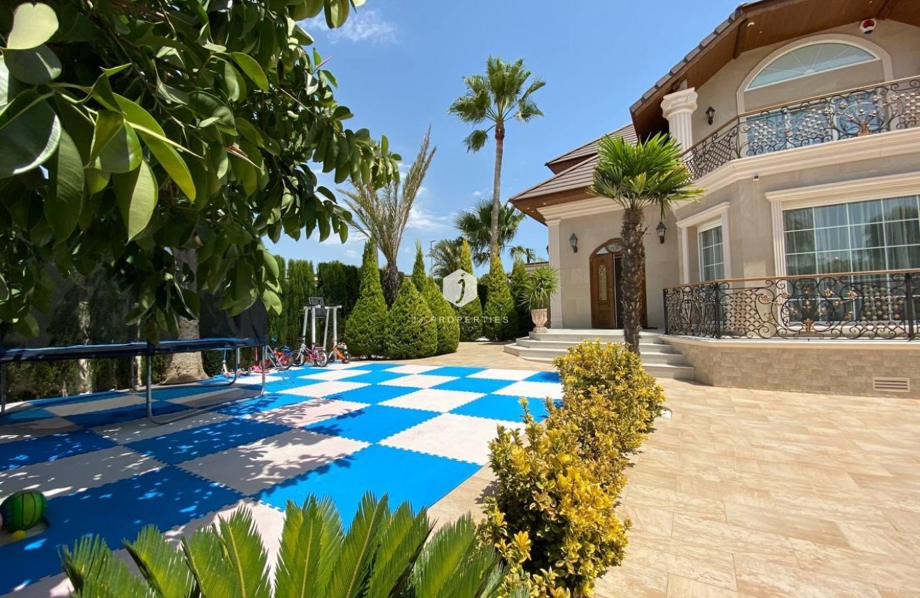 Segunda mano - Villa -
Benijofar - Ciudad Quesada