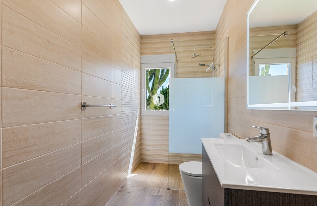 Segunda mano - Villa -
Los Montesinos - Costa Blanca