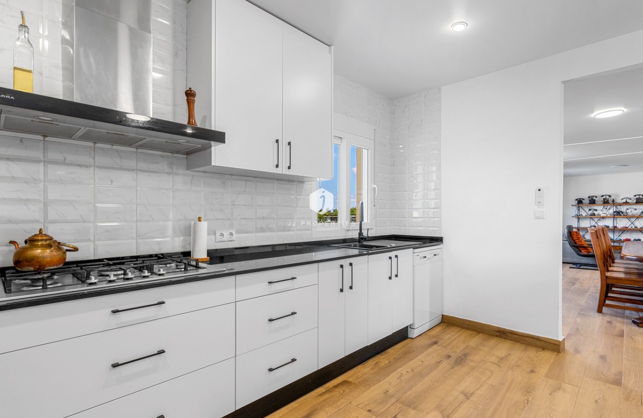 Segunda mano - Villa -
Los Montesinos - Costa Blanca