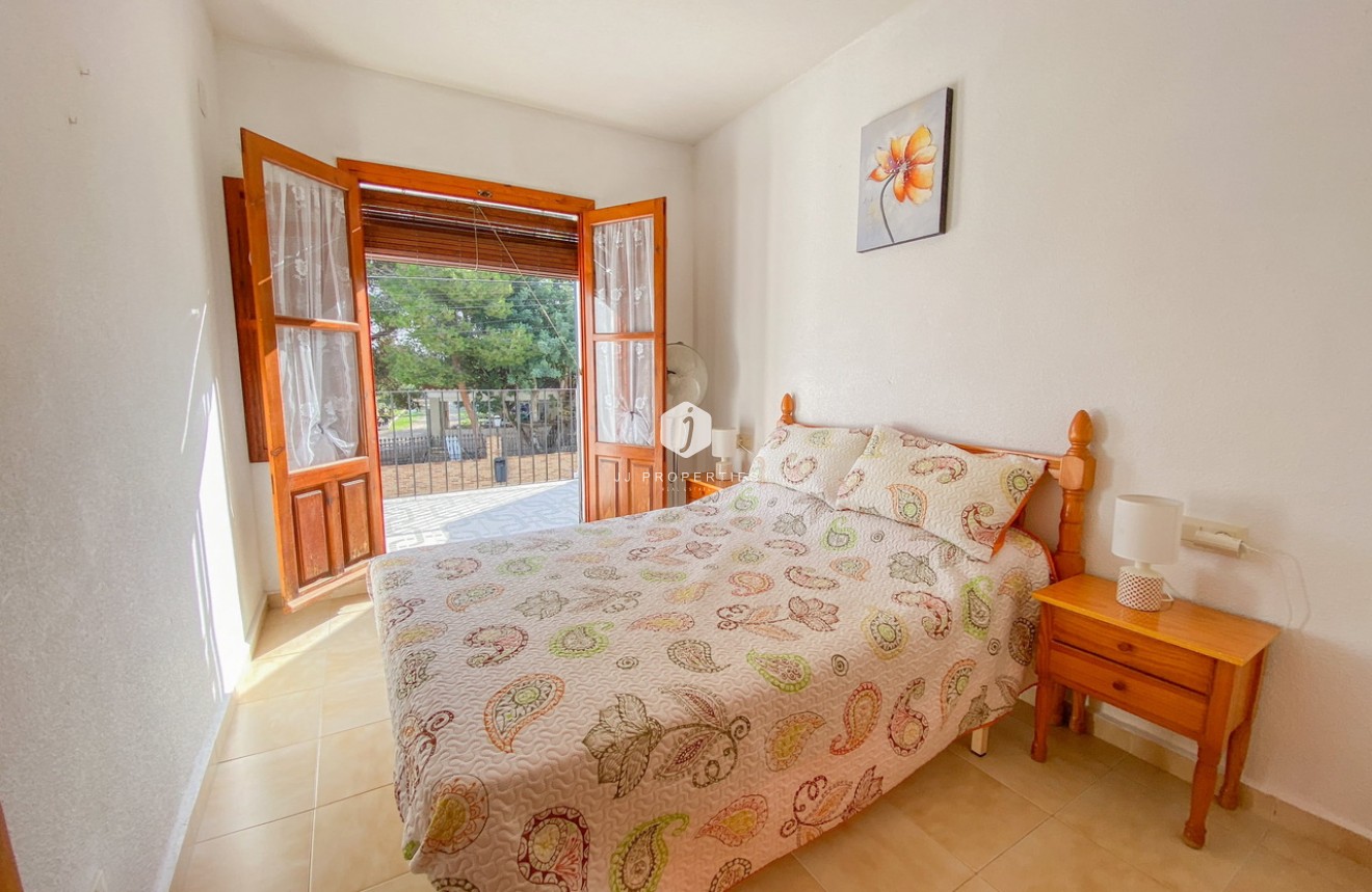 D'occasion - Chalet -
Los Balcones - Costa Blanca