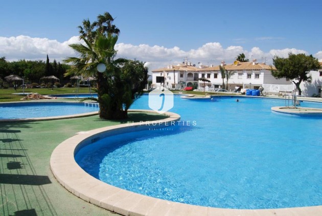 D'occasion - Chalet -
Los Balcones - Costa Blanca