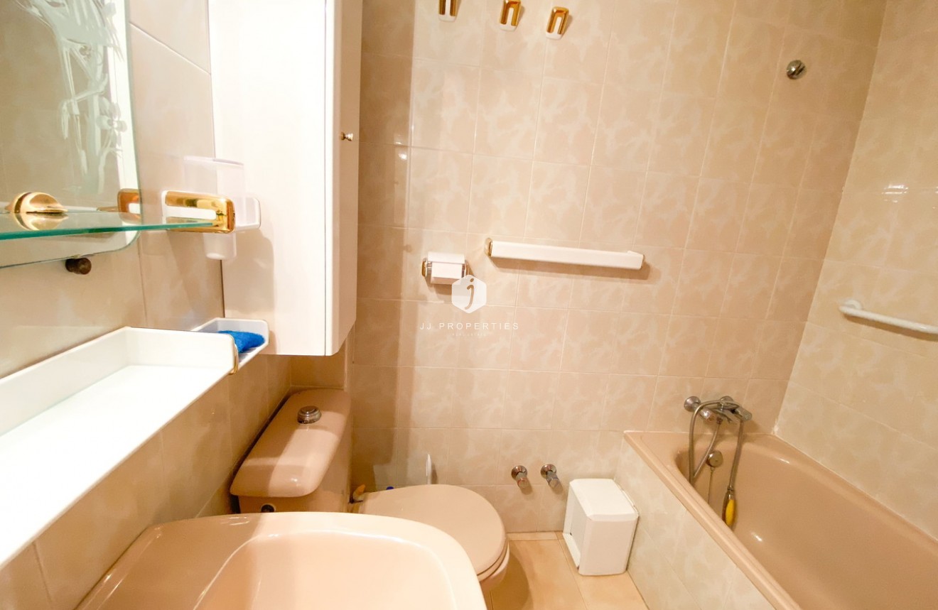 D'occasion - Chalet -
Los Balcones - Costa Blanca