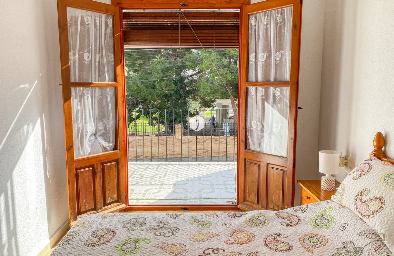 D'occasion - Chalet -
Los Balcones - Costa Blanca