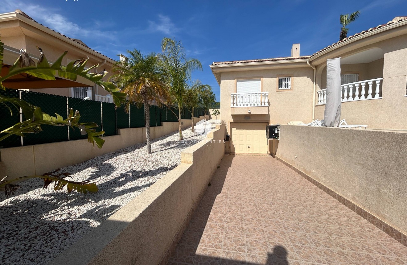 Segunda mano - Villa -
Ciudad Quesada - Benimar