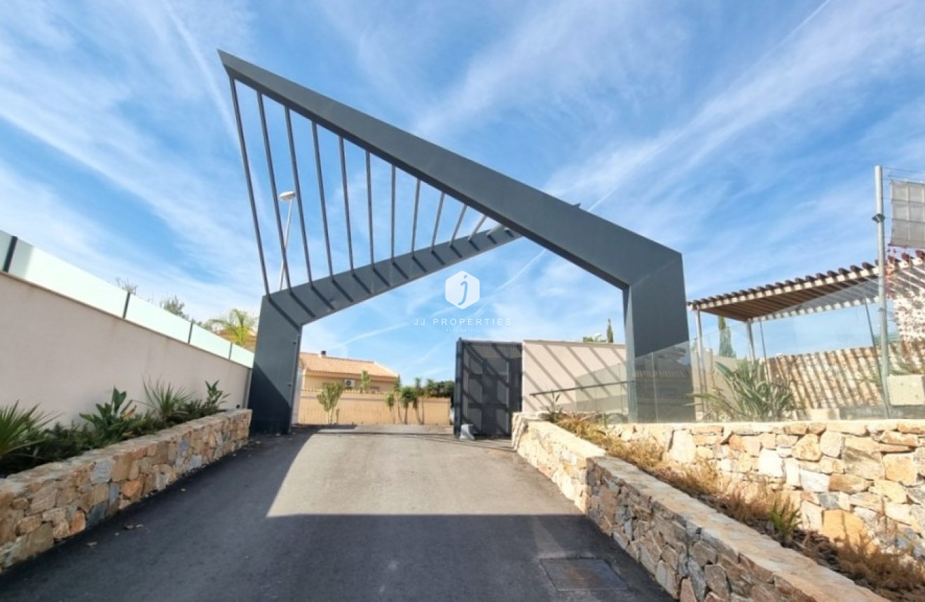 Segunda mano - Villa -
Rojales - Inland