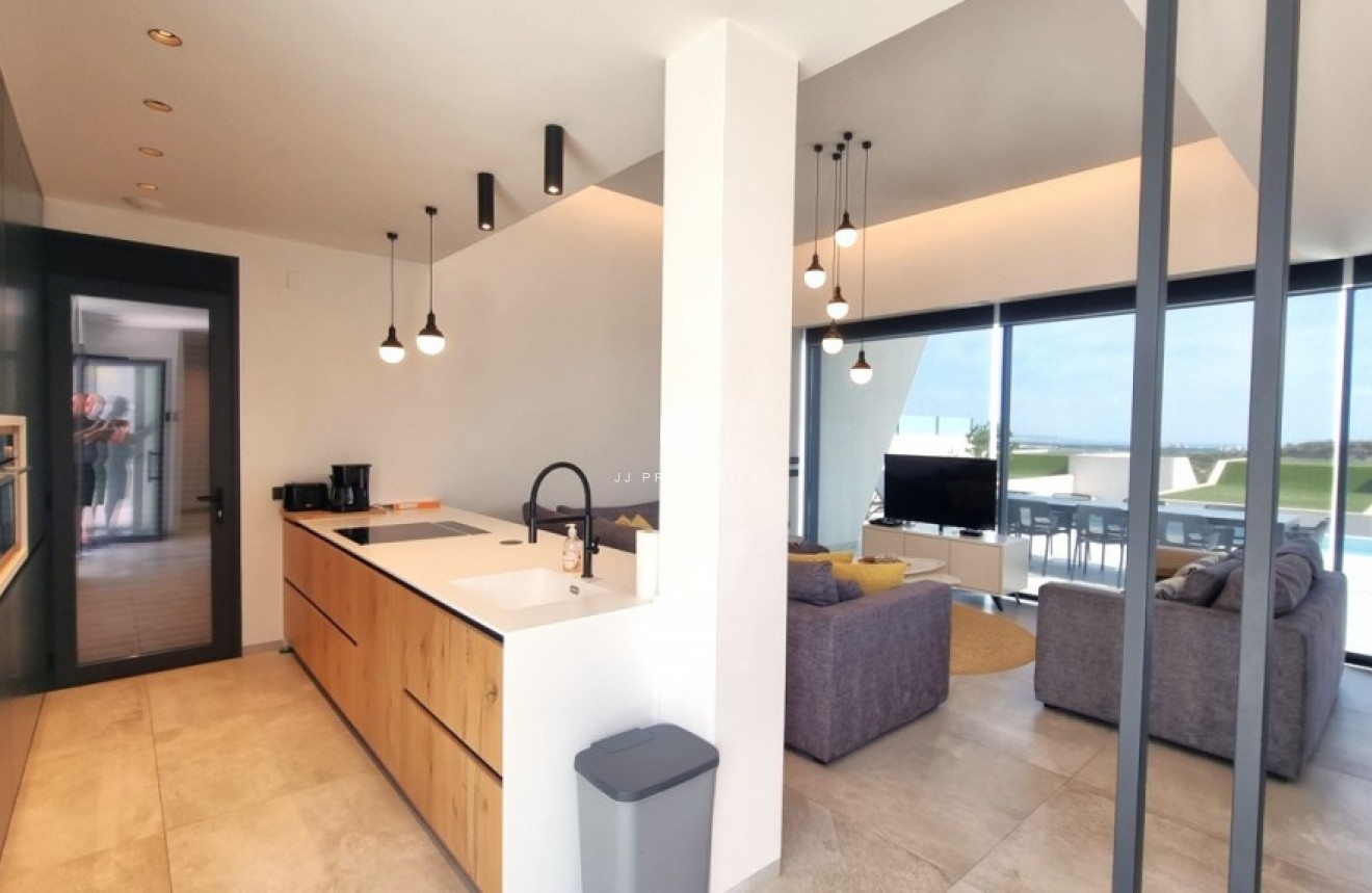 Segunda mano - Villa -
Rojales - Inland