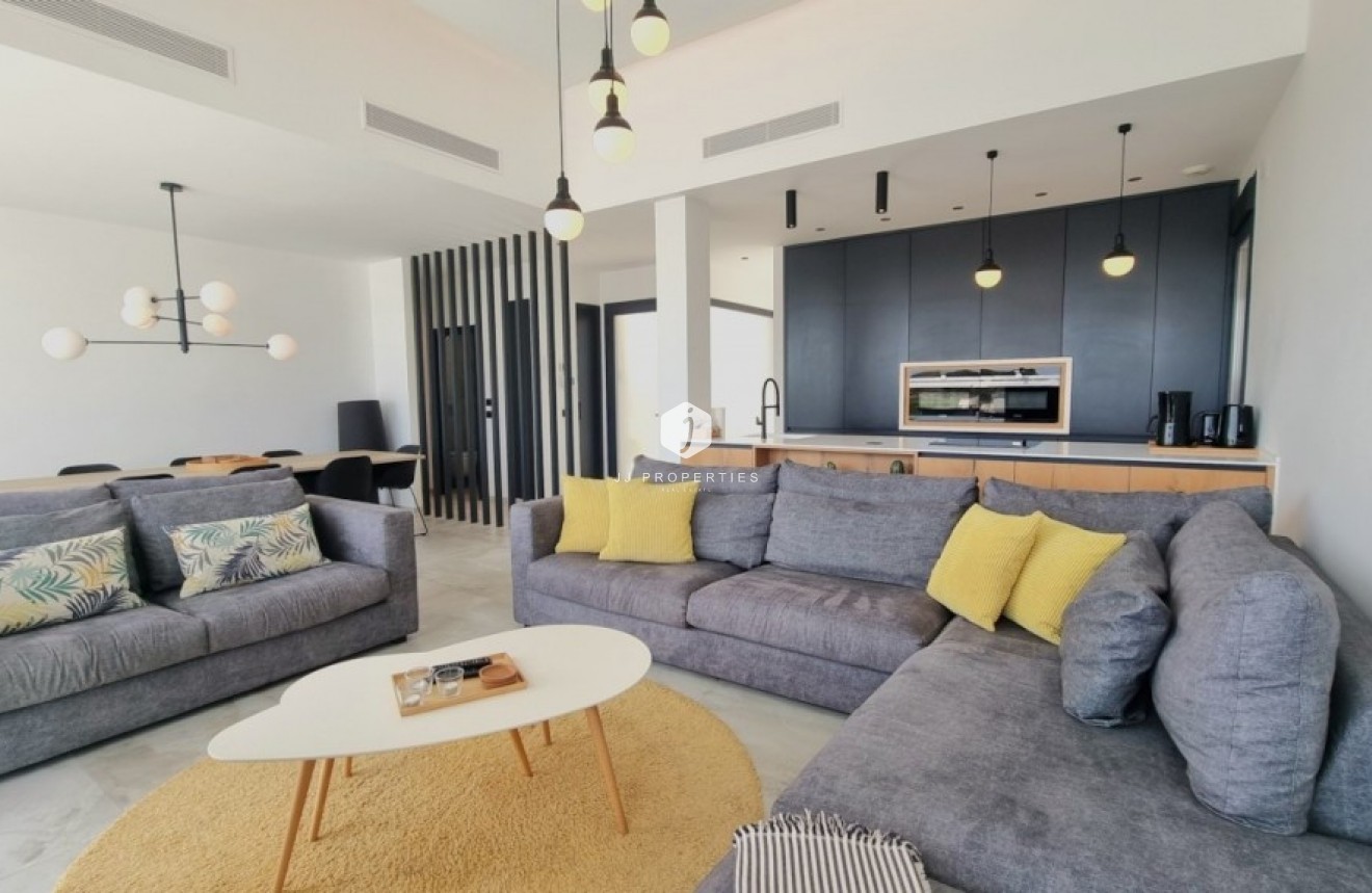 Segunda mano - Villa -
Rojales - Inland