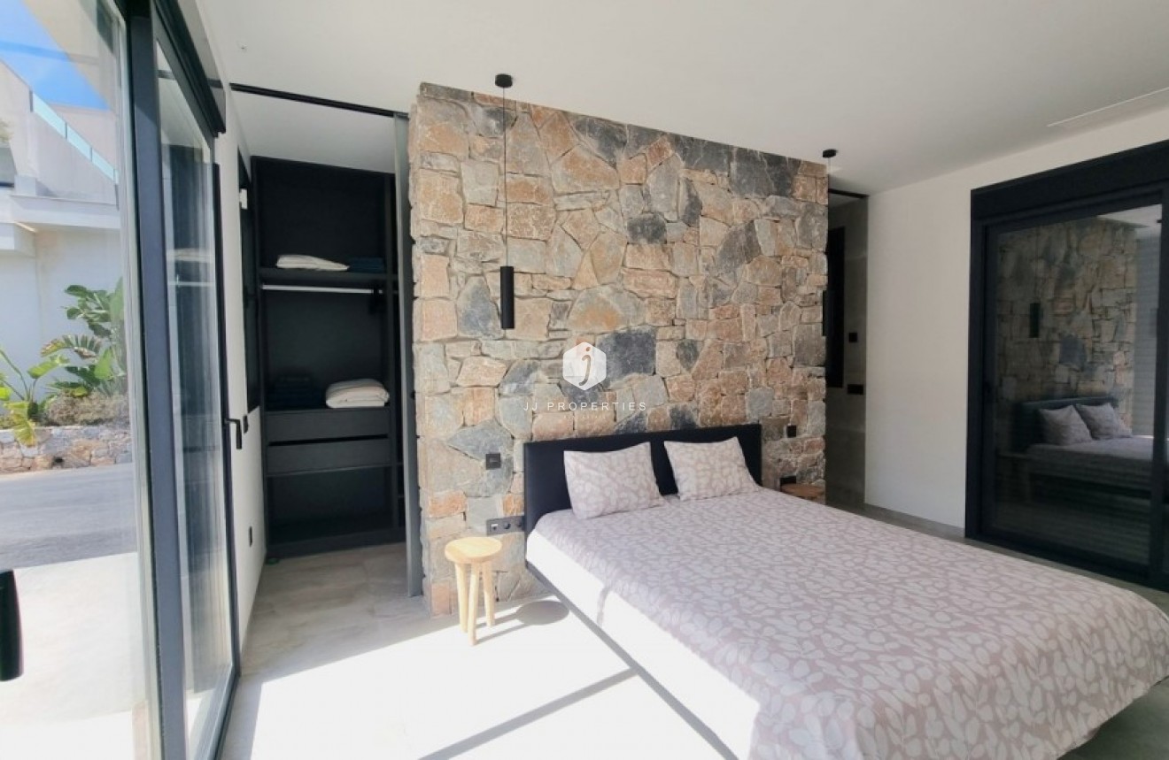 Segunda mano - Villa -
Rojales - Inland