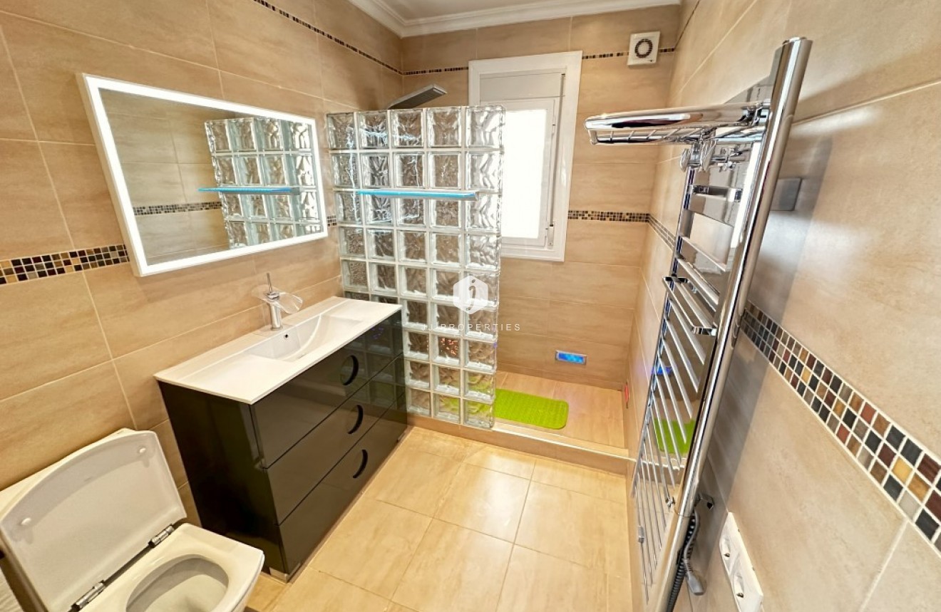 Z drugiej ręki - Villa -
Ciudad Quesada - Costa Blanca