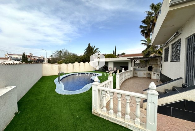 Z drugiej ręki - Villa -
Ciudad Quesada - Costa Blanca