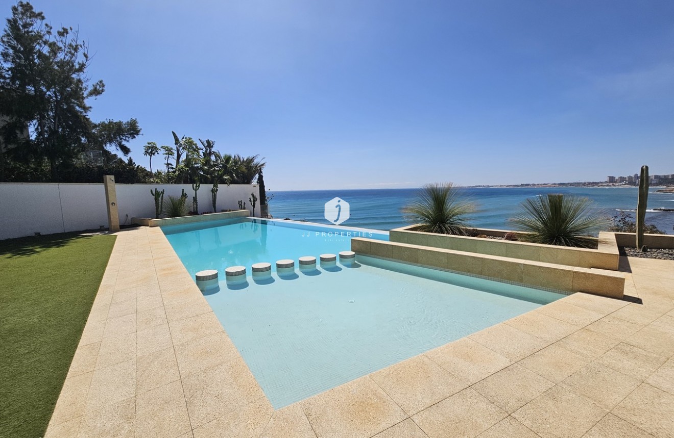 Segunda mano - Villa -
Cabo Roig - Costa Blanca