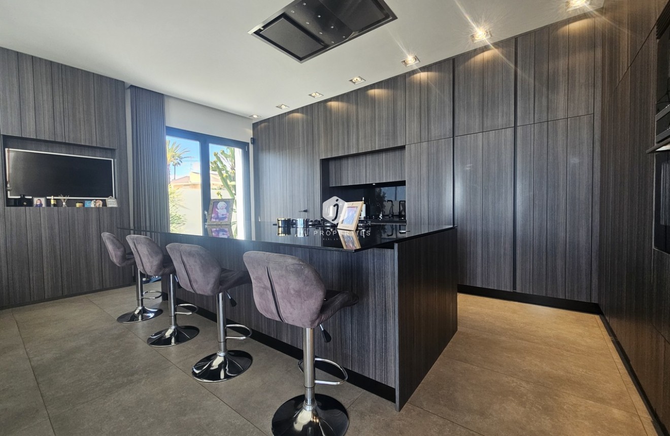 Segunda mano - Villa -
Cabo Roig - Costa Blanca