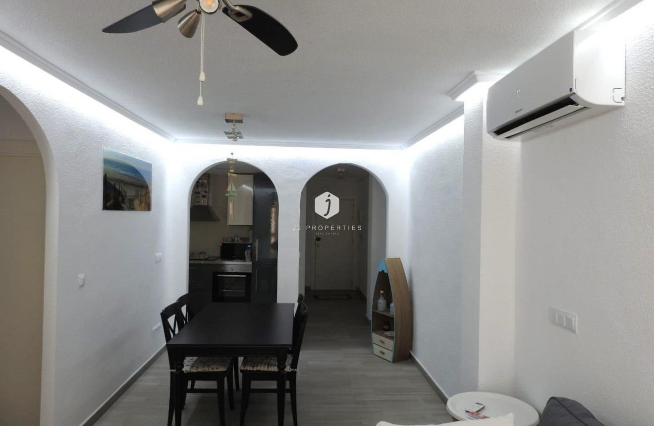 Segunda mano - Apartamento / piso -
Torrevieja - Playa del Cura