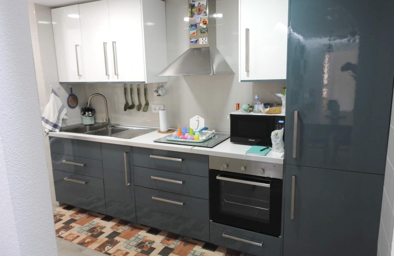 Segunda mano - Apartamento / piso -
Torrevieja - Playa del Cura