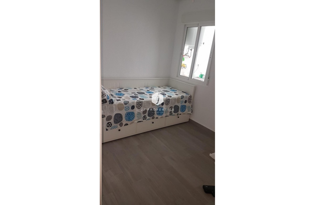 Segunda mano - Apartamento / piso -
Torrevieja - Playa del Cura