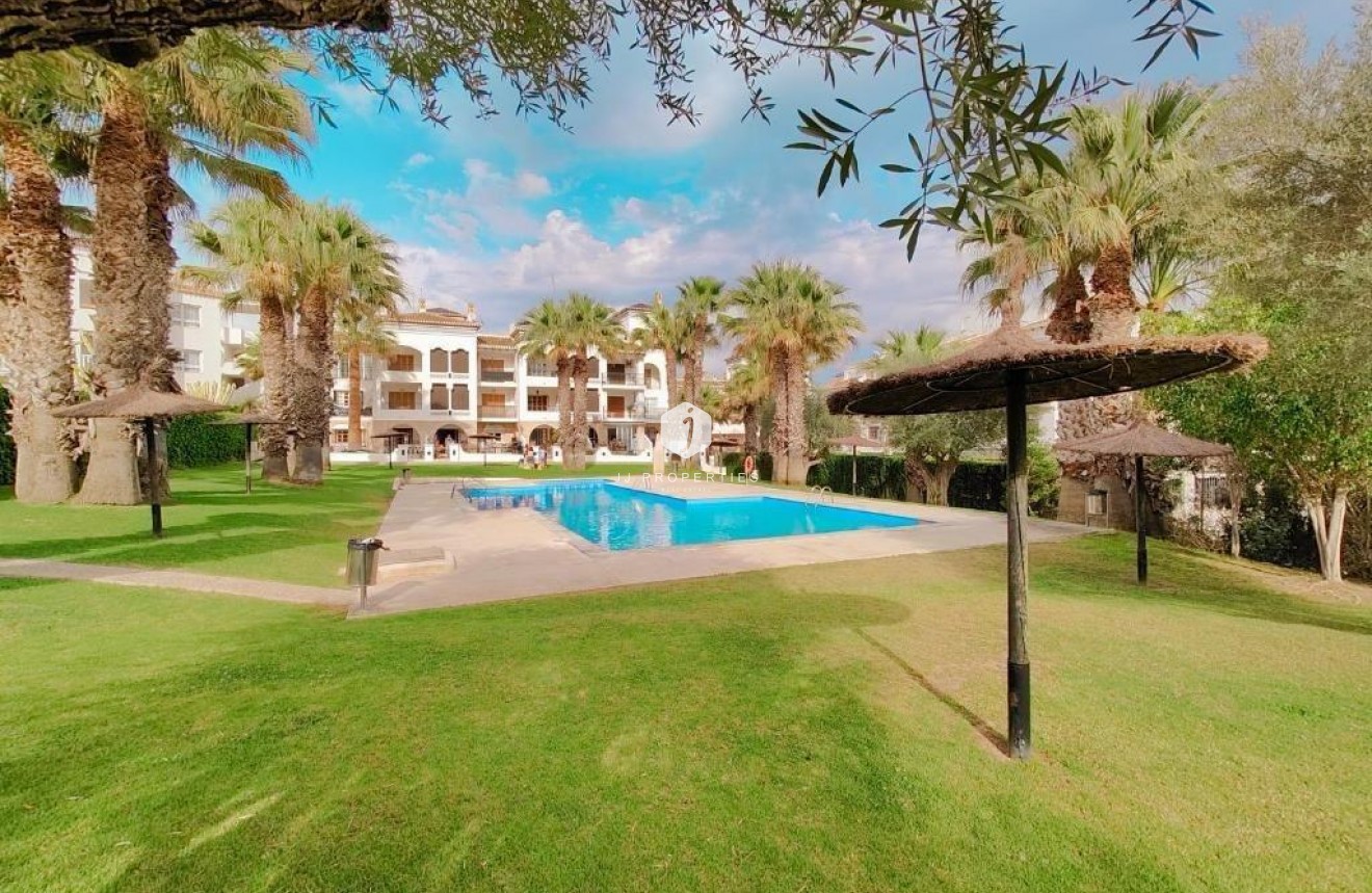 Segunda mano - Apartamento / piso -
Orihuela Costa - Villamartín