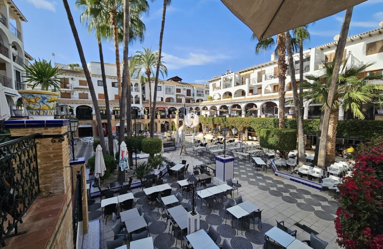 Segunda mano - Apartamento / piso -
Orihuela Costa - Villamartín