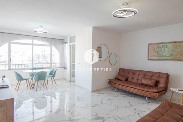 Segunda mano - Apartamento / piso -
Orihuela Costa - Villamartín