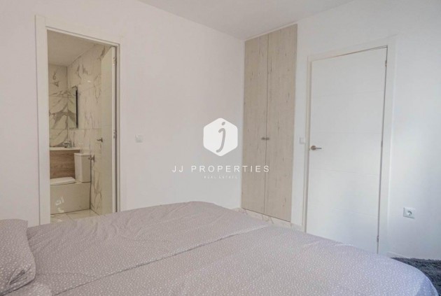 Segunda mano - Apartamento / piso -
Orihuela Costa - Villamartín