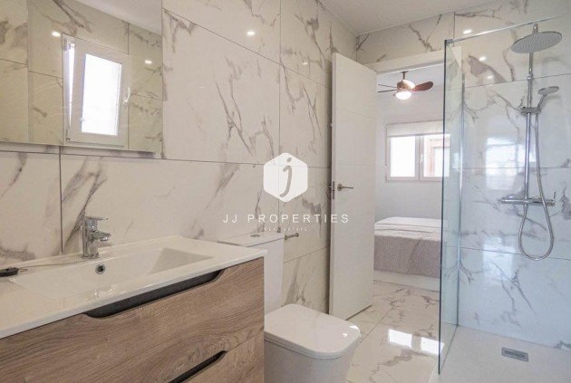 Segunda mano - Apartamento / piso -
Orihuela Costa - Villamartín