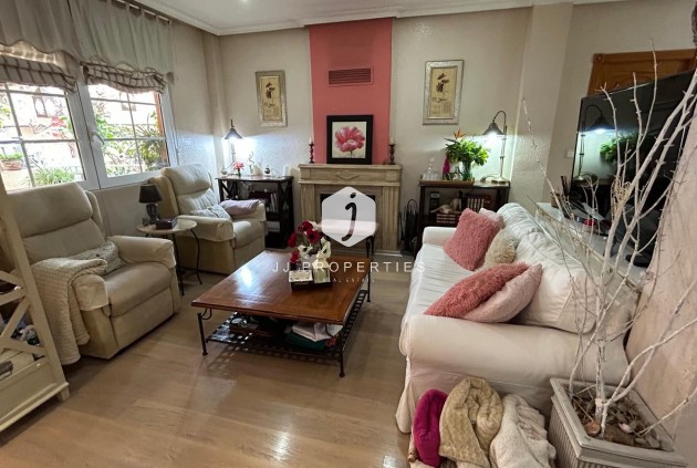 Segunda mano - Villa -
Los Montesinos - Costa Blanca